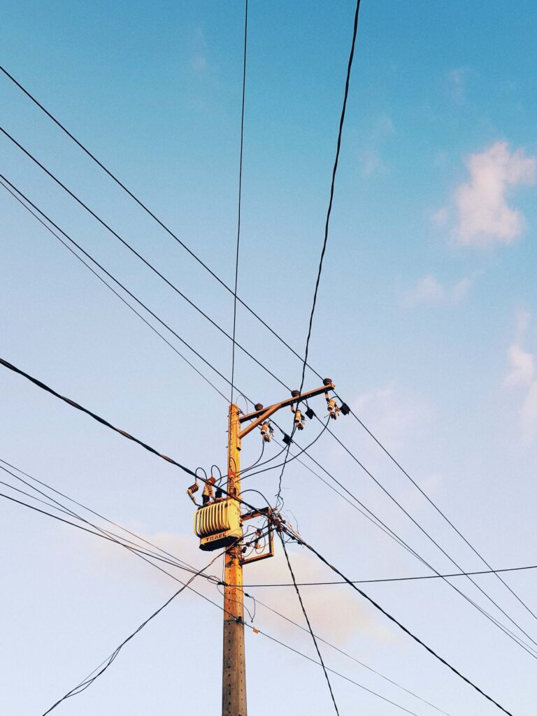 ¿Qué es la contaminación electromagnética? | Definición y efectos en la salud