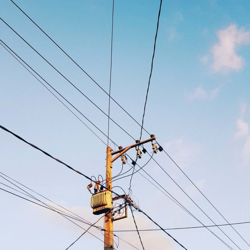 ¿Qué es la contaminación electromagnética? | Definición y efectos en la salud